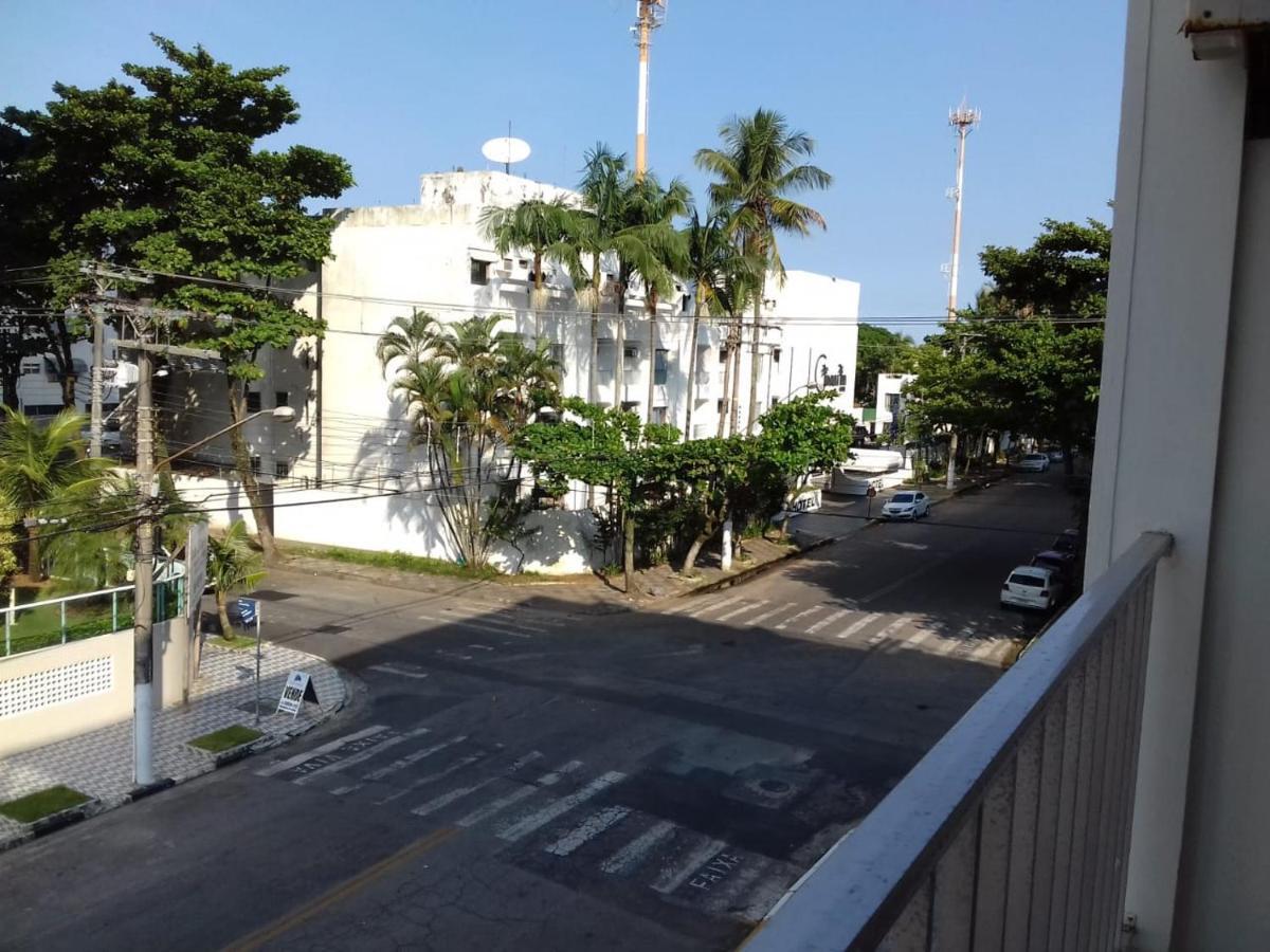 A 250M Da Praia Da Enseada Гуаружа Екстериор снимка